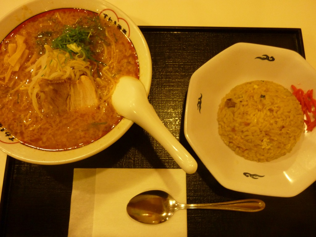 またすわき後楽中華そばでうまみ醤油